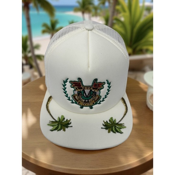 True Religion Hat Cap Snap Back Trucker Mesh Crest Embroidered One Size Mens - Picture 1 of 12